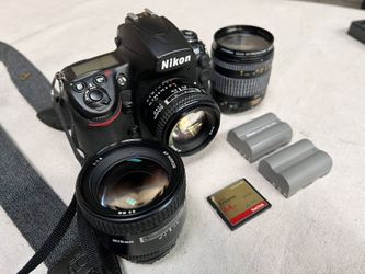 Nikon D700 w/3 Lenses