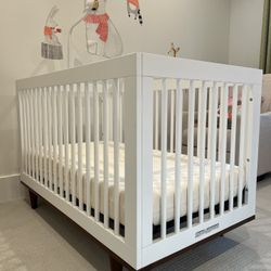 DaVinci 3 In 1 Convertible Crib/Toddler Bed + Colgate Mattress