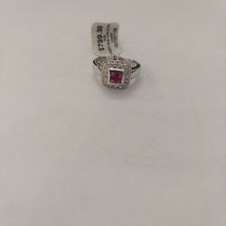 18kwg Ruby/Diamond Halo Ring 