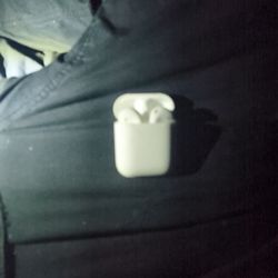 Apple AirPods 2nd Gen Earbuds with Charging Case 100% Tested w. Serial# - White