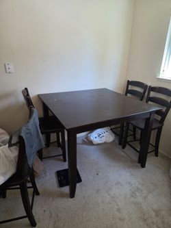 6 chairs, Dining Table (Expandable, Solid Wood)