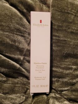 New! Elizabeth Arden Flawless Foundation