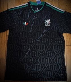 Adidas Mexico National Team Soccer Jersey 3XL is equivalent to a large jersey is a slim fit, please inquire for your favorite player/Size & color
