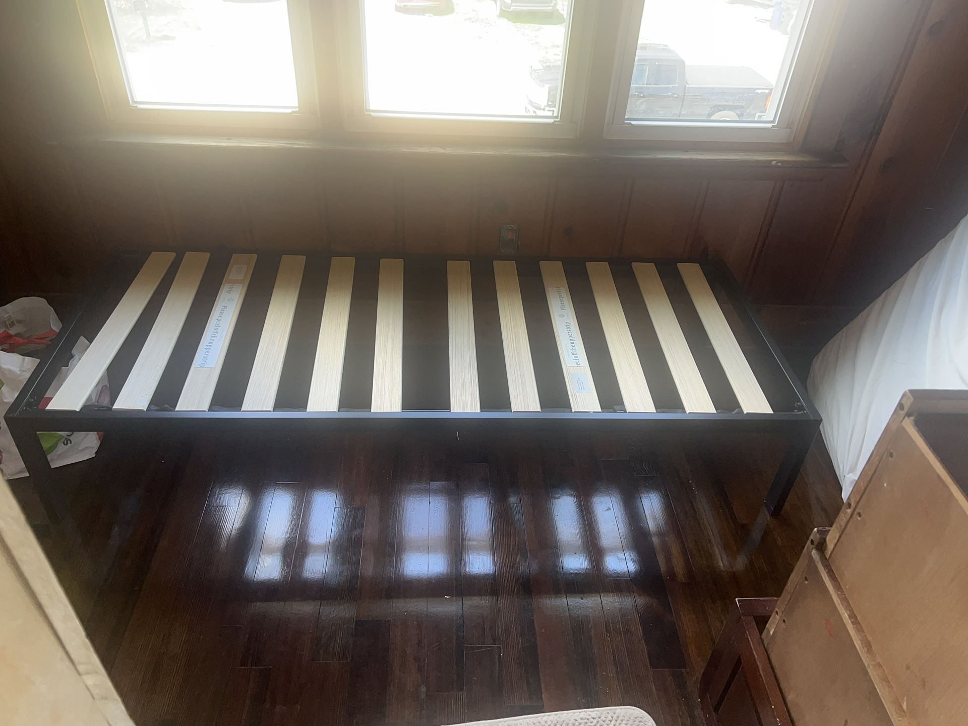 Twin Metal Frame