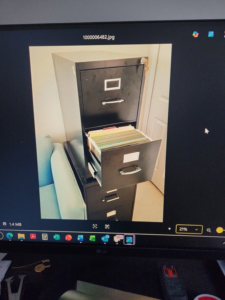 2 Drawer file cabinet & magazine rack