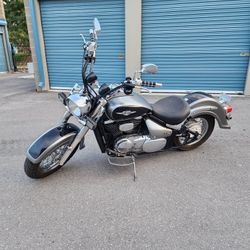 2005 Suzuki Boulevard