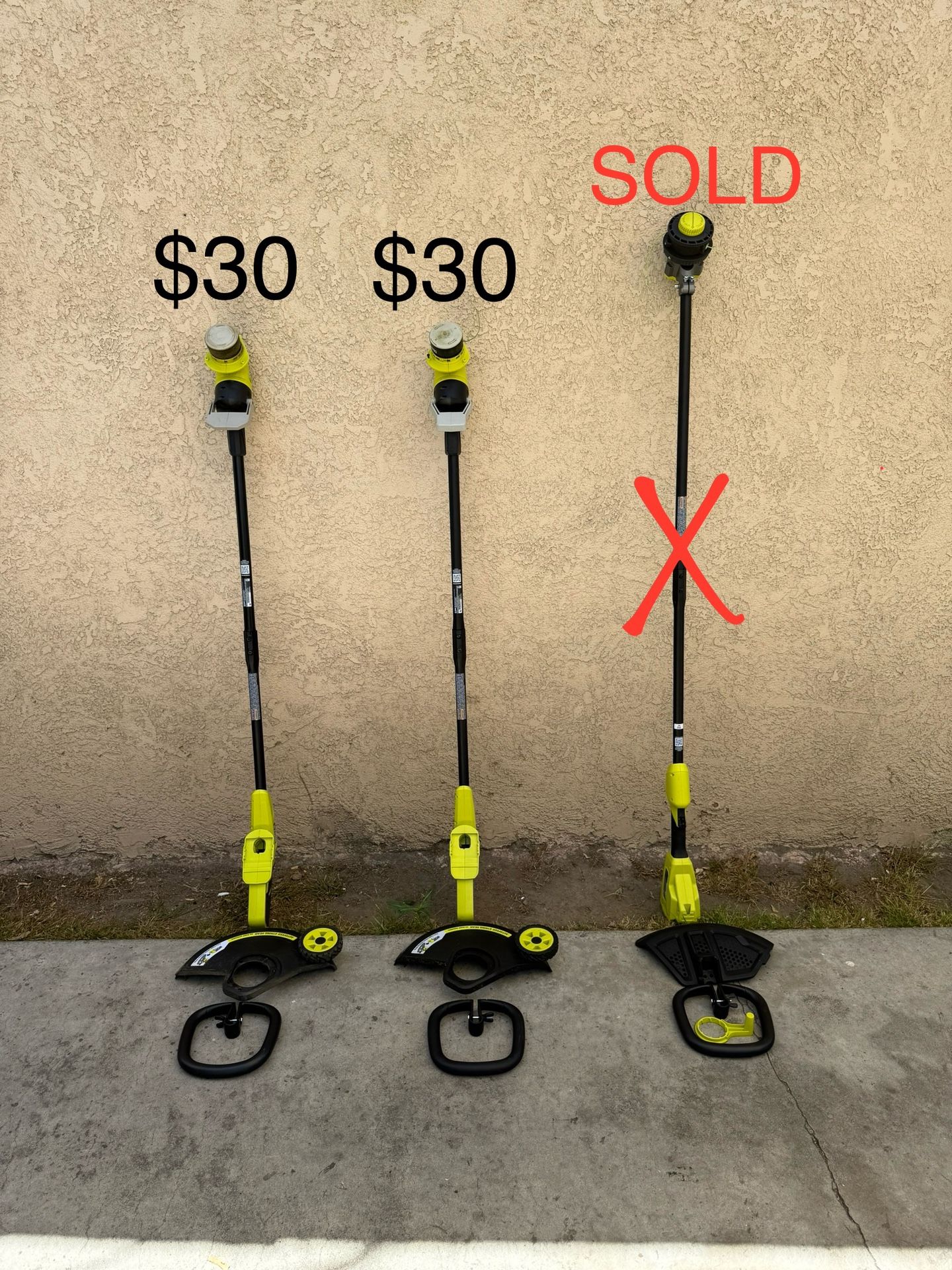 RYOBI ONE+ 18V 13 in. Cordless Battery String Trimmer/Edger (Tool Only)