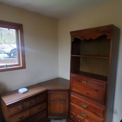 Nice Desk With Drawers For Storage
