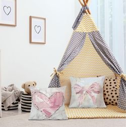 Brand New 18x18 set of 2 pillows with covers