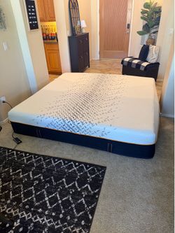 Nectar Ultra Hybrid, King, Like New, Perfect Condition