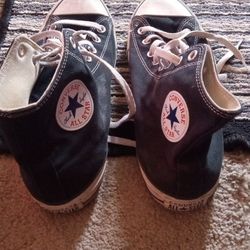 Boys Converse Shoes Good Condition Size 10$8.00 