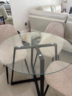 Round Glass Dining Table