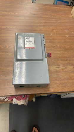 30 Amp 3ph Fused Safety Switch.