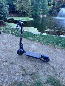 Navee Scooter