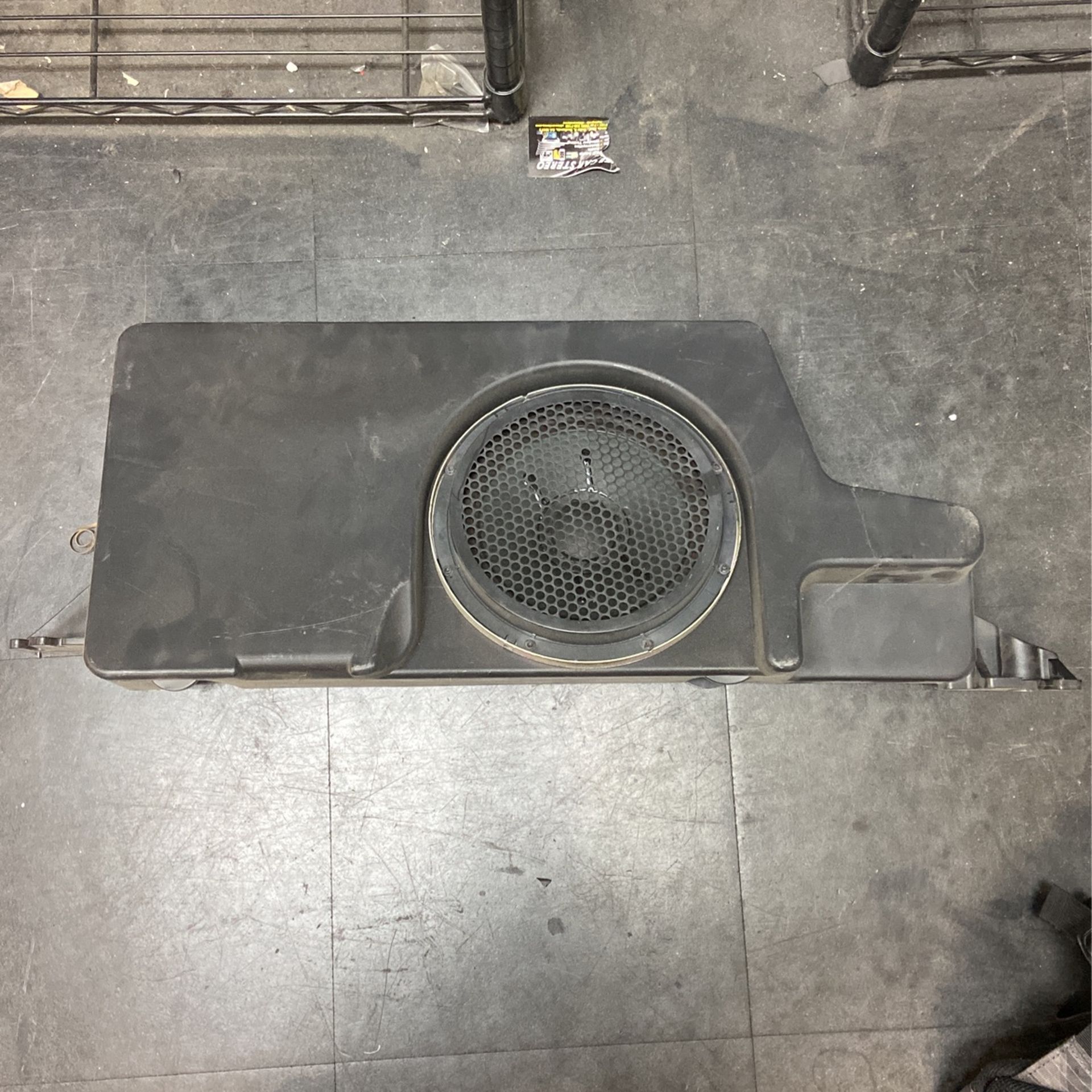 2011 2012 2013 2014 2015 2016 Ford F 250 350 F350 Super Duty Factory Subwoofer Bass Box And Sub