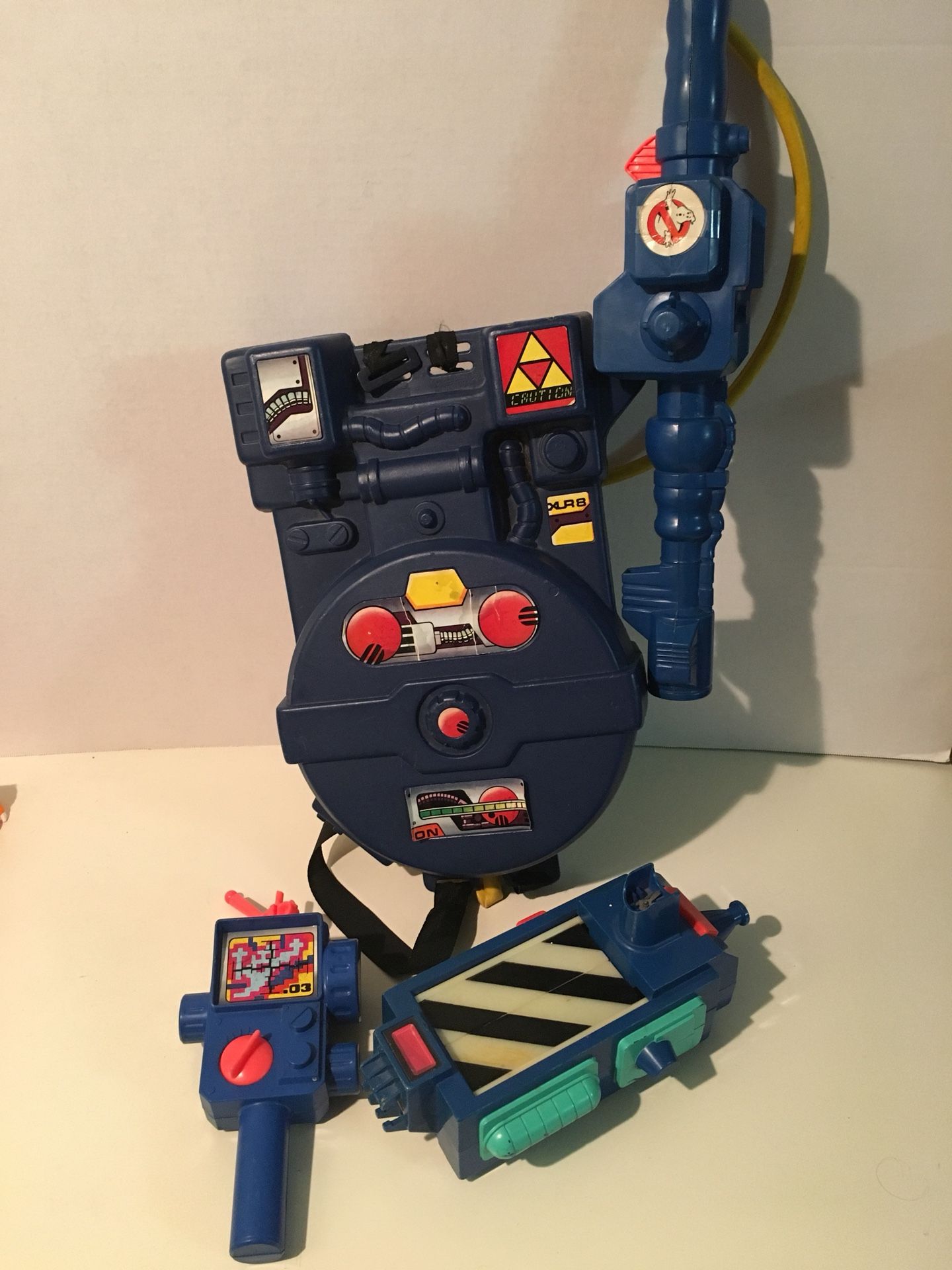 VINTAGE REAL GHOSTBUSTERS PROTON PACK AND GHOST TRAP TOYS