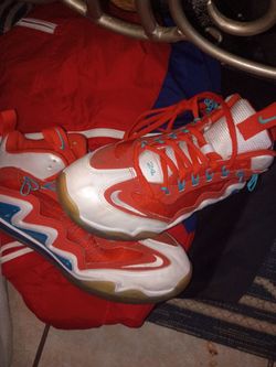 Vintage Griffey Nike shoes