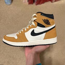 Size 11 - CLEAN Air Jordan 1 Retro High OG Rookie of the Year 2018