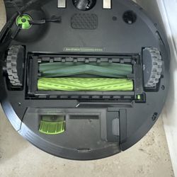 Roomba Vaccum I3