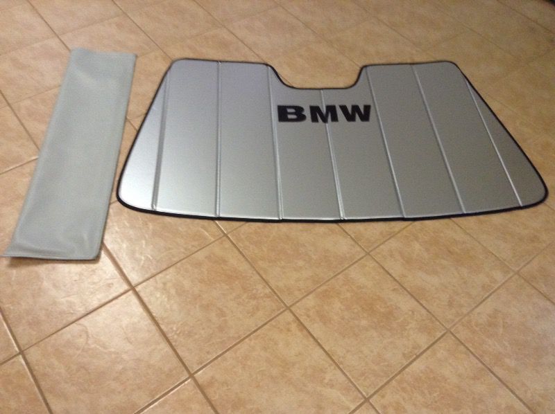 BMW 2003 4.4i X5 Windshield Shade Cover