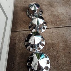 Brand New Plastic Wheel Covers - 18 Wheel  Big Truck 