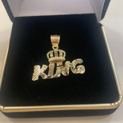10 K Solid Gold King Charm 