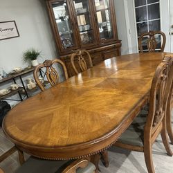 Comedor De Seis Sillas Y Trastero 