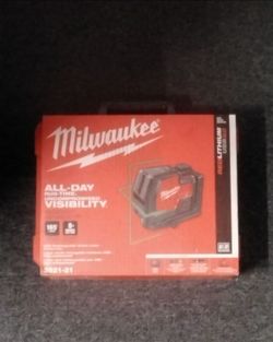 MILWAUKEE GREEN LASER CROSS LINE
