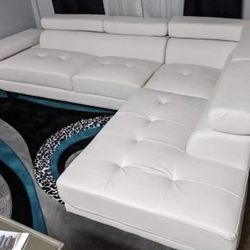 New Flip-up Leather Sectional (Finance and Delivery)