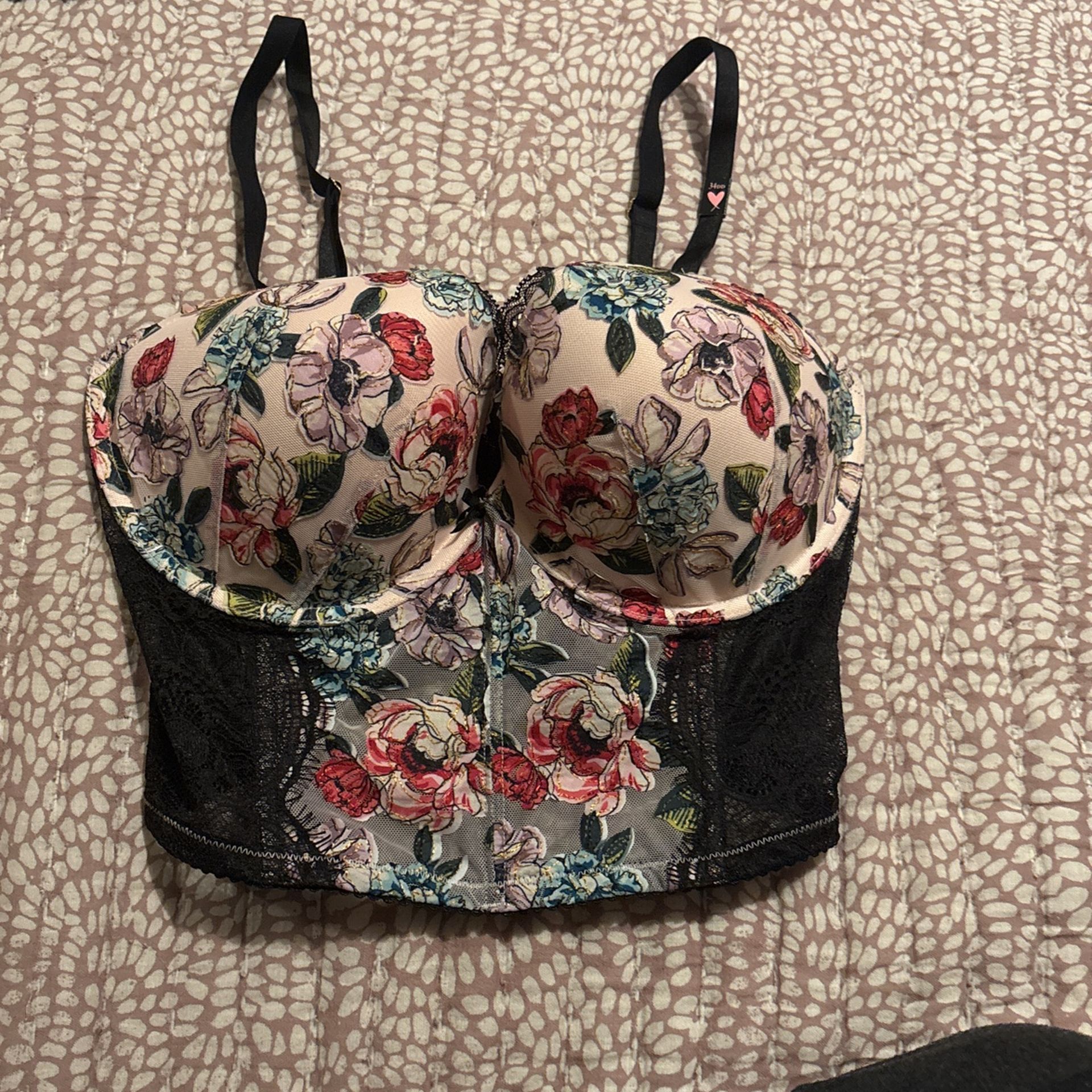 Victoria’s Secret. 34DD