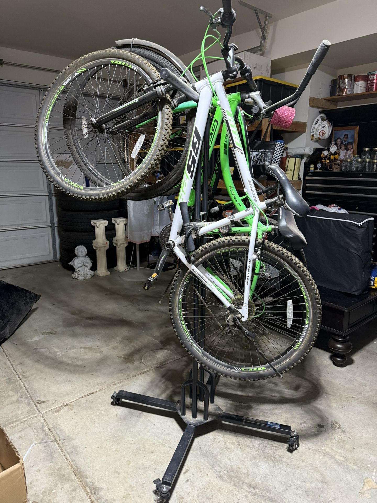Heavy Duty Bike Rack With Wheels