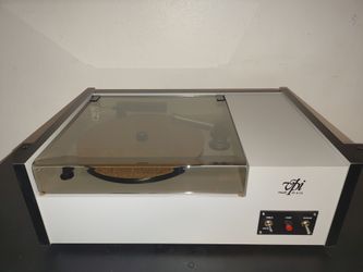 VPI HW-17F Professional Record Cleaning Machine - Like new- Never Used