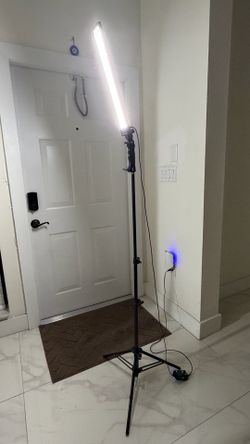 Professional Tripod Lights.
