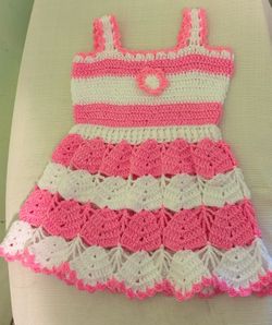 Crochet dress.  Vestido tejido a Mano.