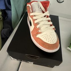 Jordan 1s Mid 