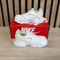 Nike Huarache Run Shoe - Kids Size 8