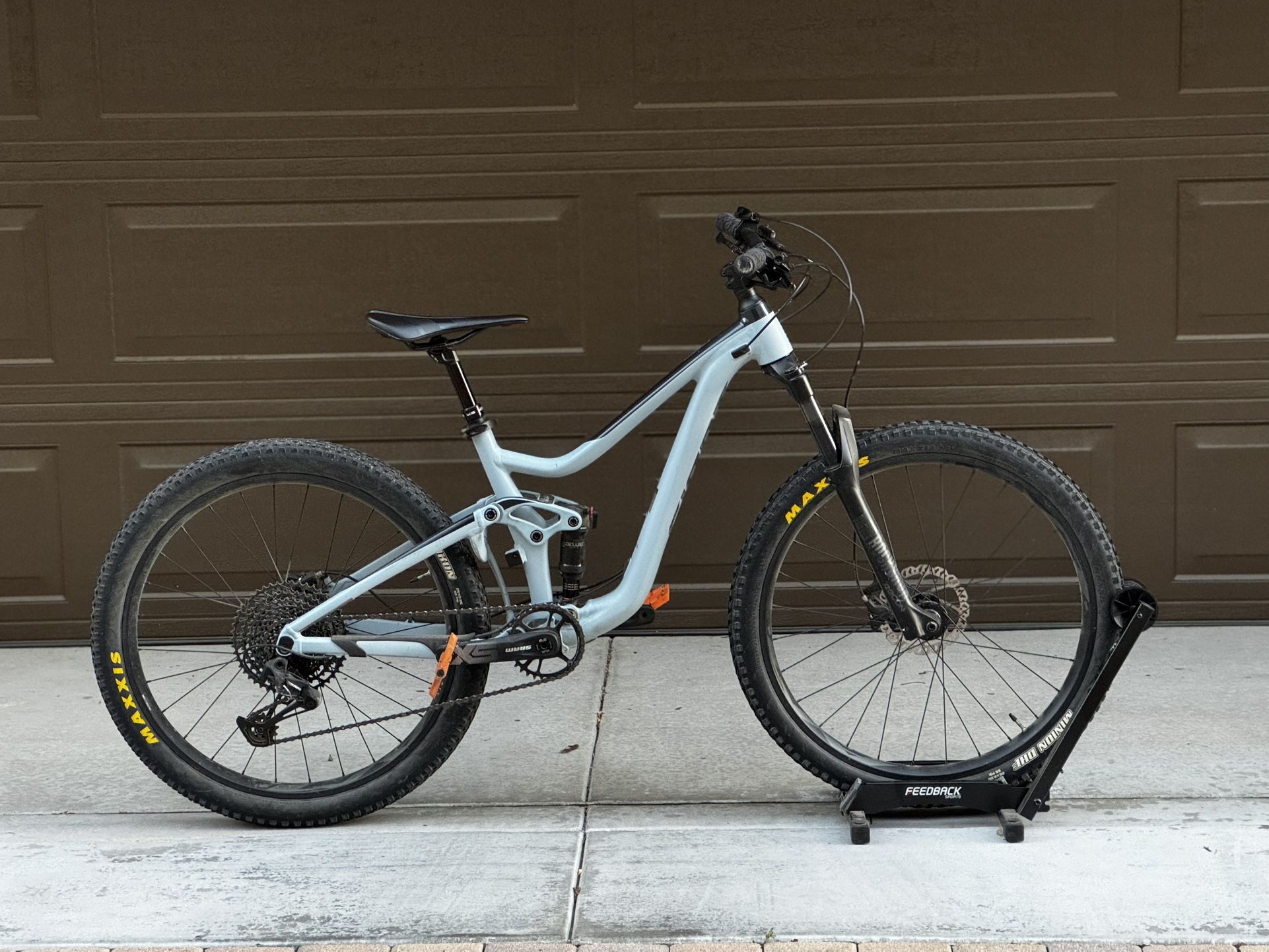 Giant Trance Jr. 26 Bike with KS Dropper