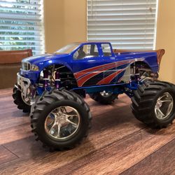Traxxas T-Maxx Vintage