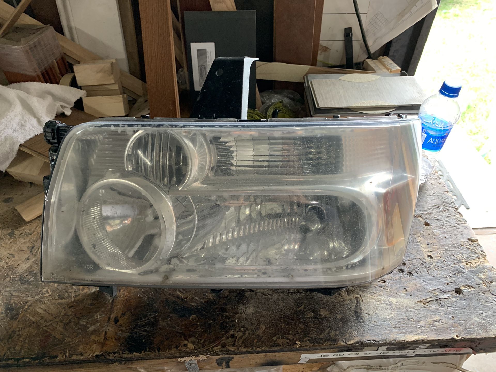 2004 infinity qx-56 headlight