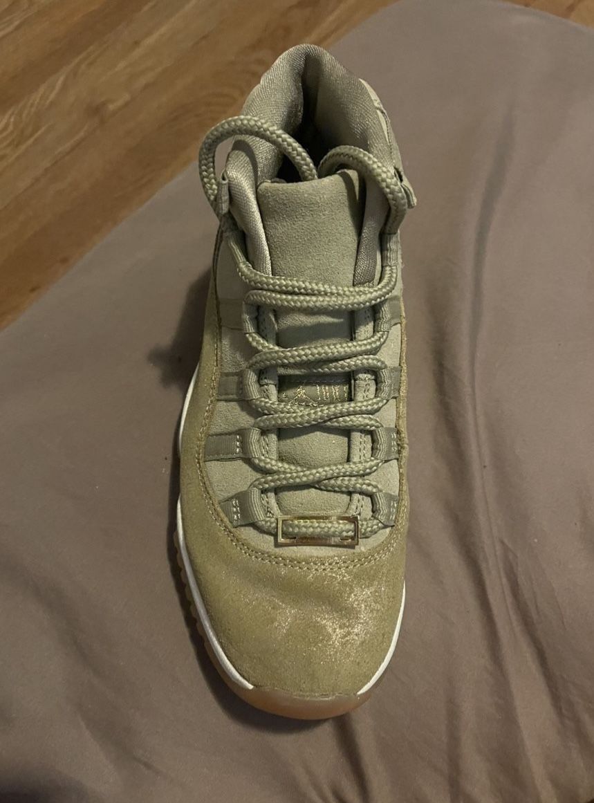Women Jordan 11 Retro Neutral Olive Green