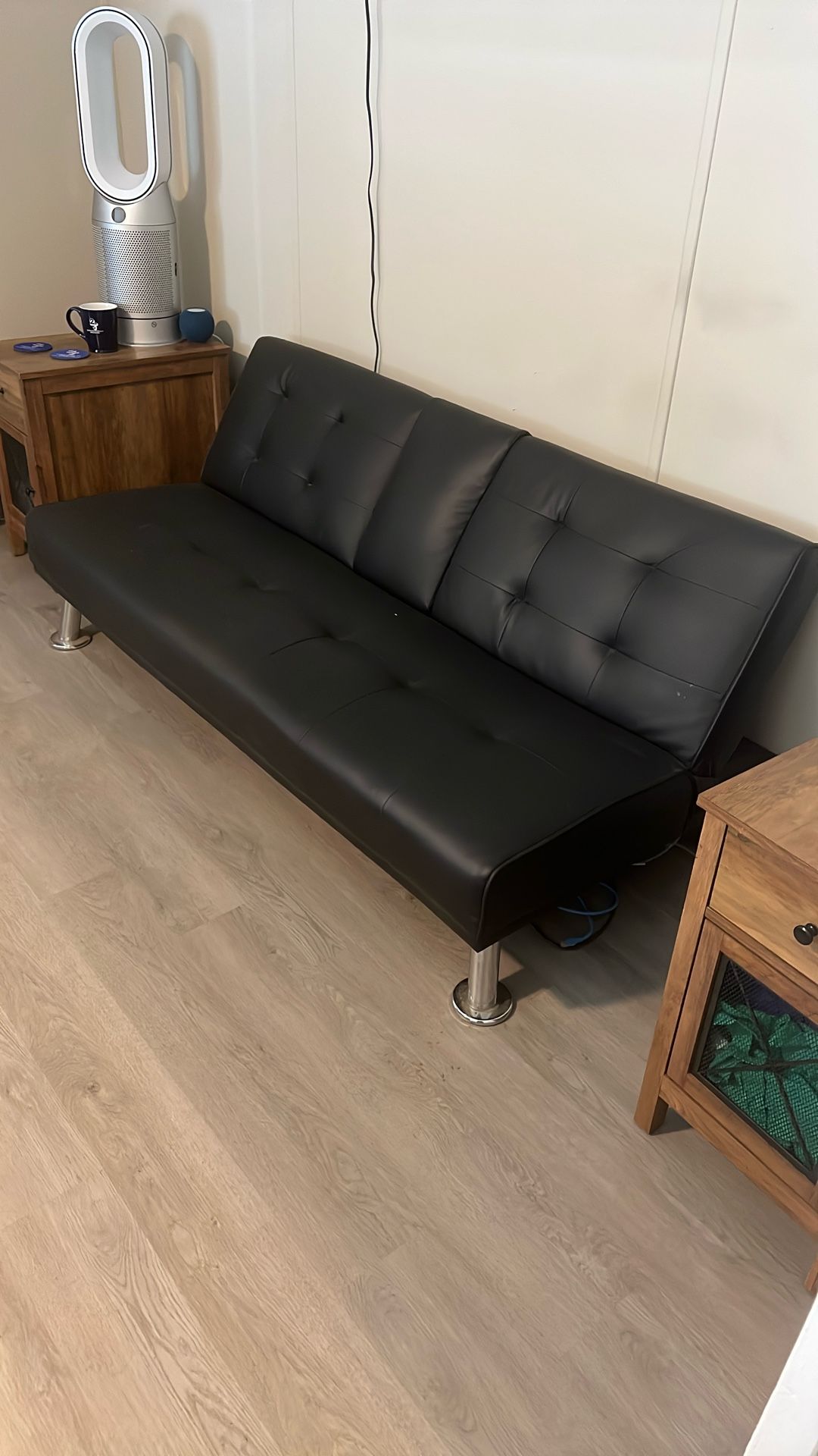 Black Futon