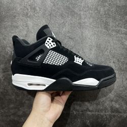 Air Jordan 4 Retro 'White Thunder'