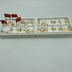 Assorted Gold Pendants 