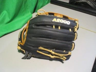 Used wilson 1799 A2000 12.75" Baseball Glove - LHT