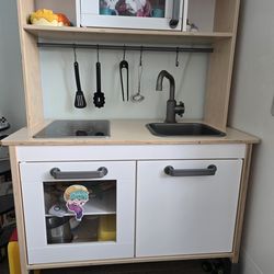 Ikea kids kitchen + accessories