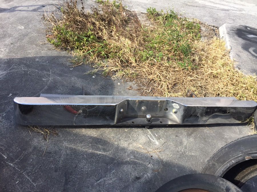 1994-1997 Ford F-250 f350 super duty chrome rear bumper.