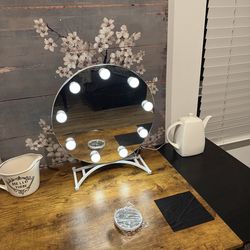 Round Vanity LED Mirror