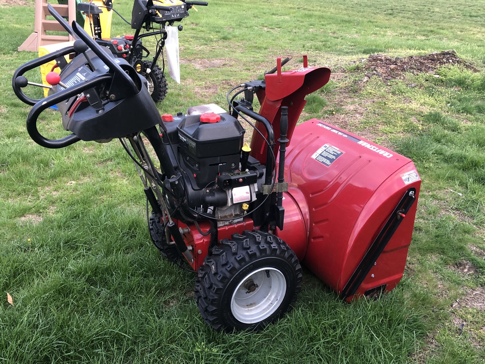 Craftsman 30” 10.5 HP snow blower for Sale in Somerset, MA OfferUp