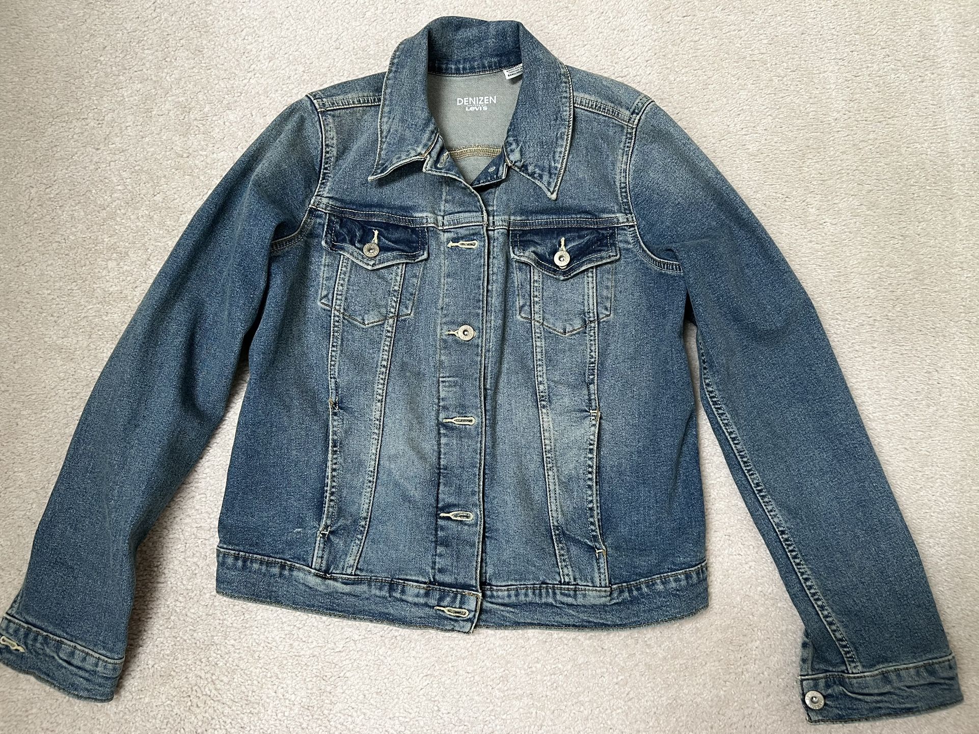 Denizen Levi’s Denim Jacket Large Like New