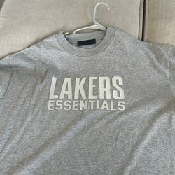 FEAR OF GOD ESSENTIALS LAKERS TEE 🔥🔥🔥🔥